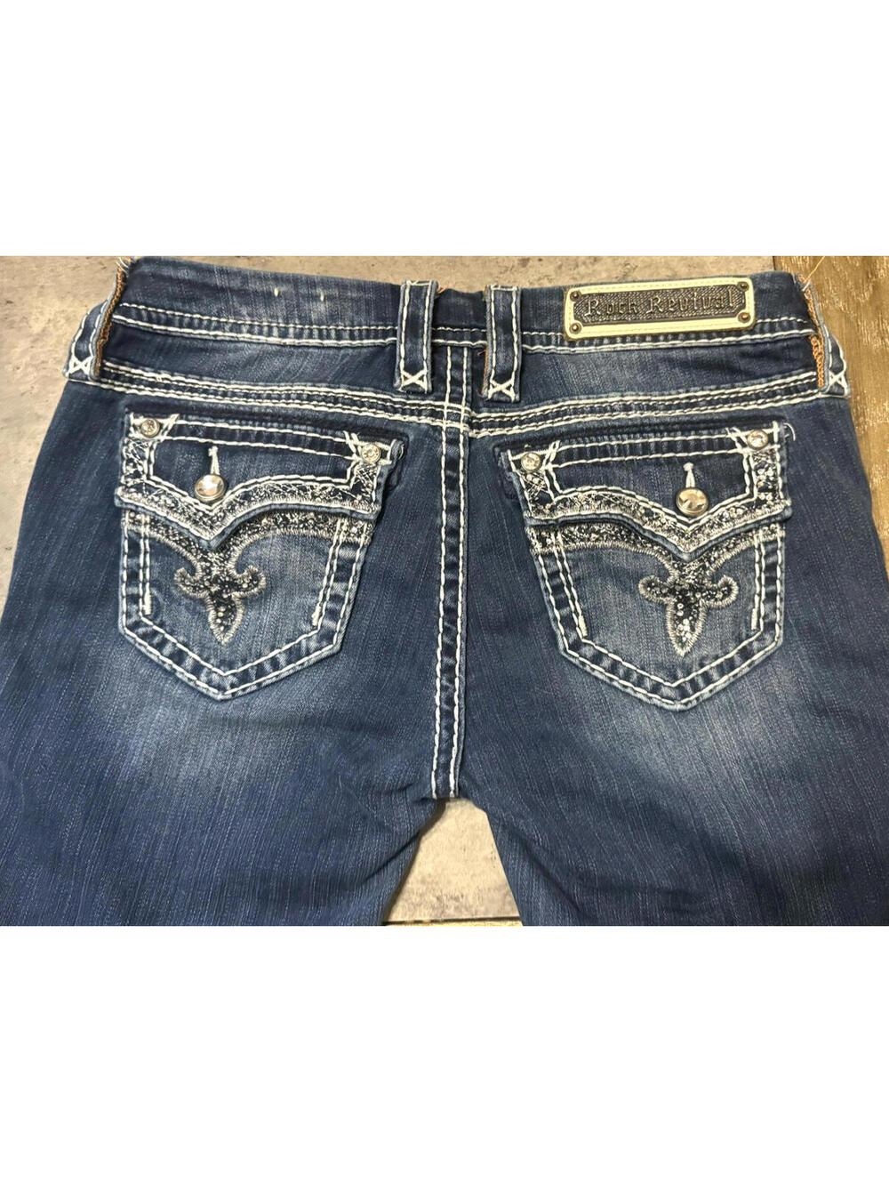 Rock Revival Womens Short "KAI" STRAIGHT Jeans Tag 28" Measured 29"x‎ 27"
